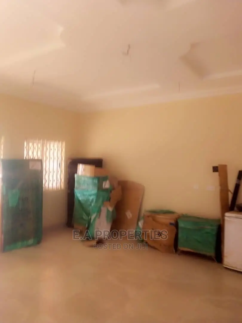 3bdrm House in E a Properties, Boi for Sale