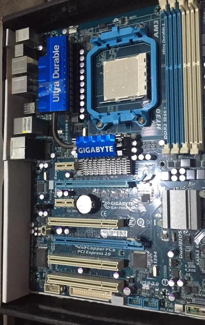 GIGABYTE Motherboard