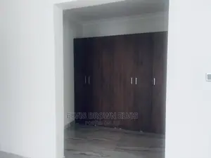 4bdrm Mansion in Living Large, East Legon for Rent