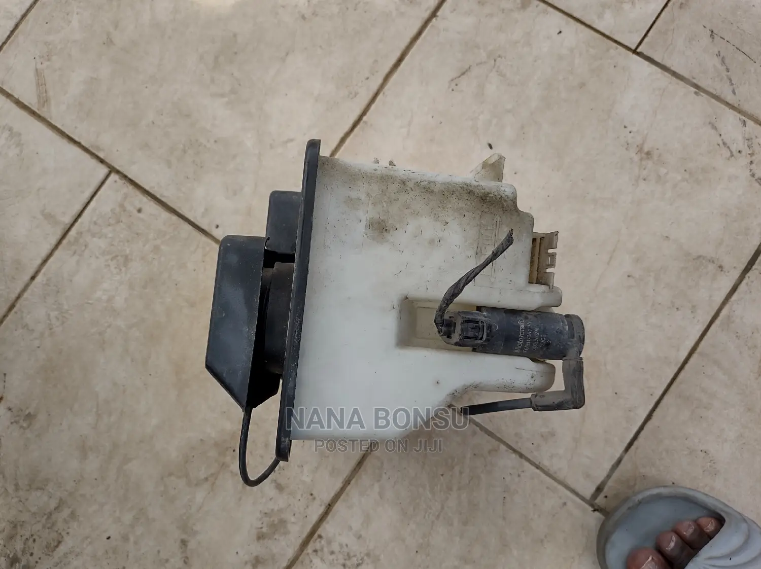 Ford F-150 Wiper Water Tank