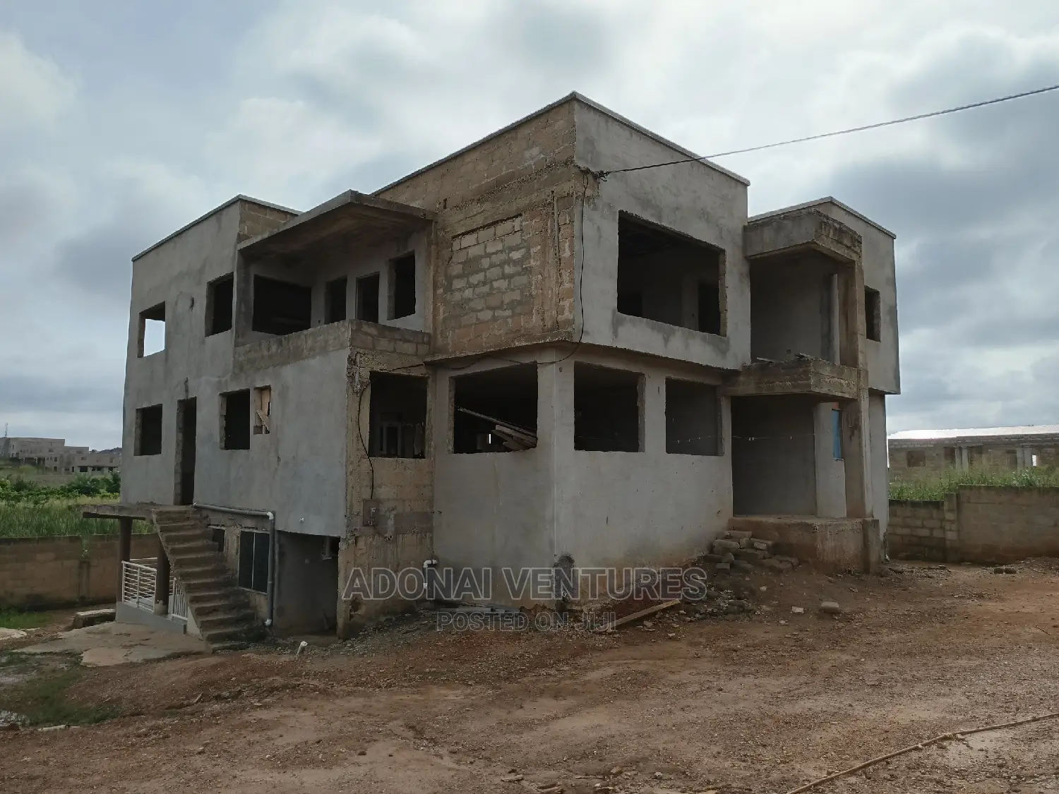 8bdrm House in Ahenema Kokoben, Kumasi Metropolitan for sale