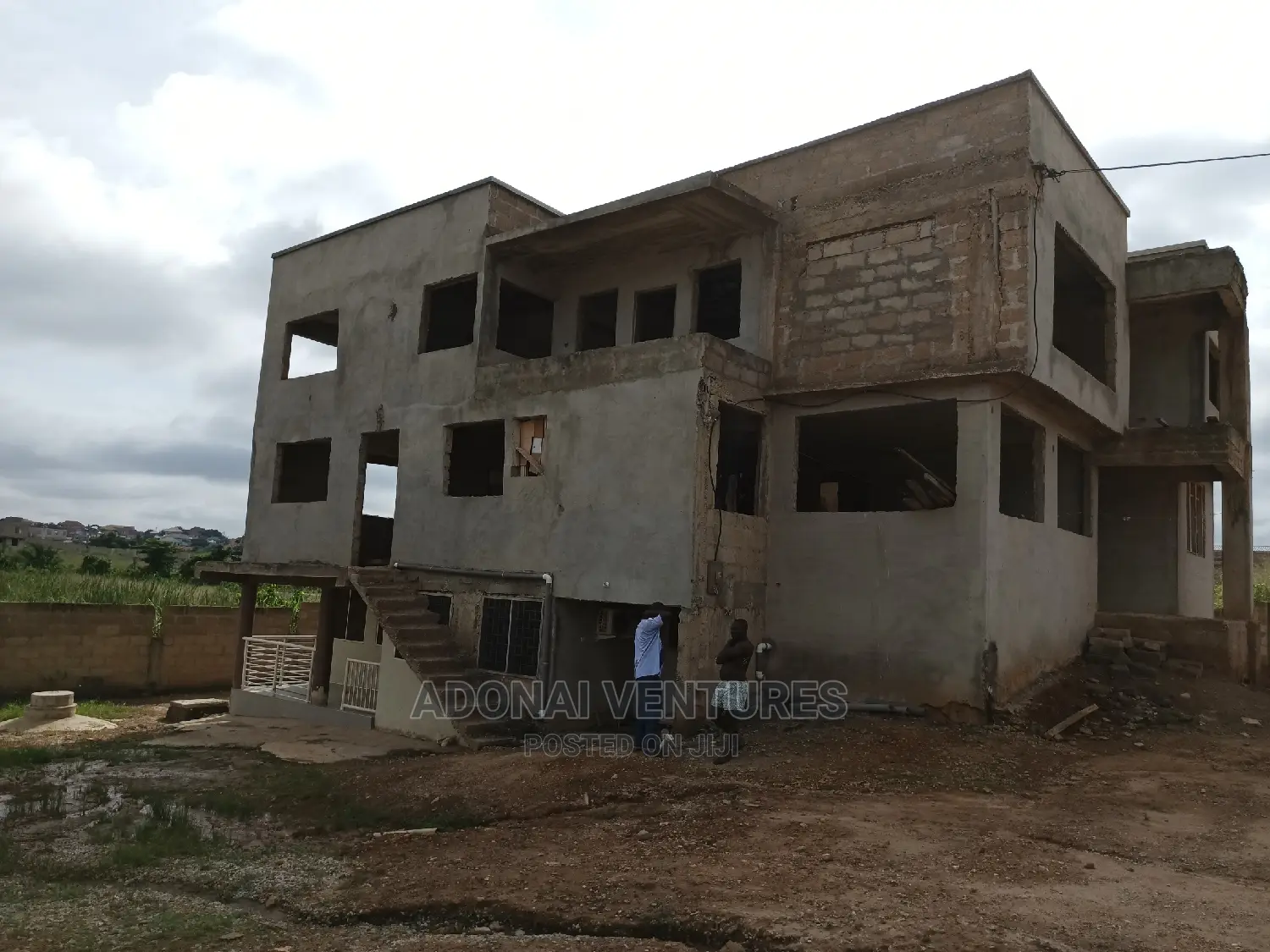 8bdrm House in Ahenema Kokoben, Kumasi Metropolitan for sale