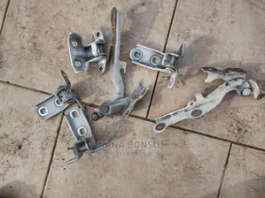 Chevrolet Cruze Door Hinges