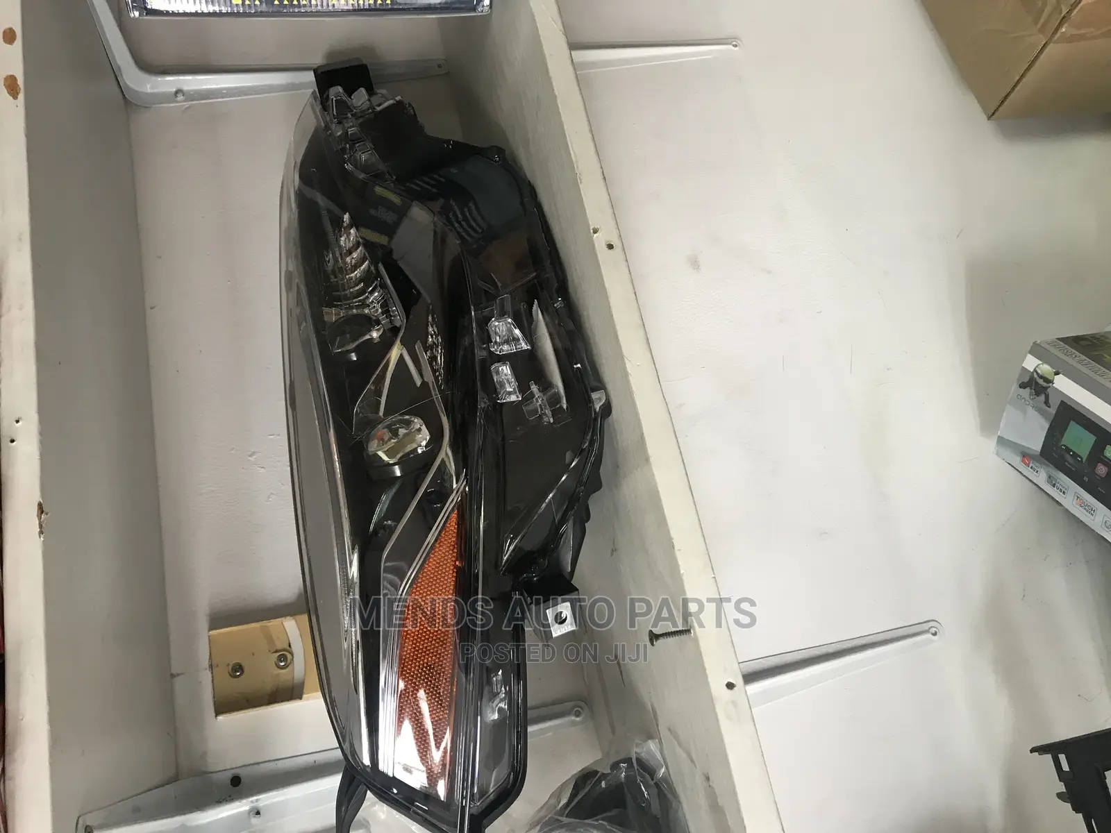 Toyota Corolla 2018 Headlight Available