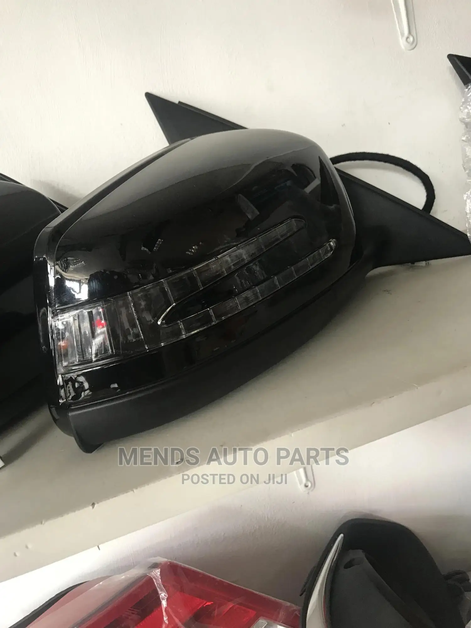 Mercedes Benz C300 Side Mirrors Pair