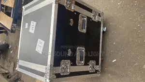 Size 14u Gig Ready Amplifier Rack With Table And Casters