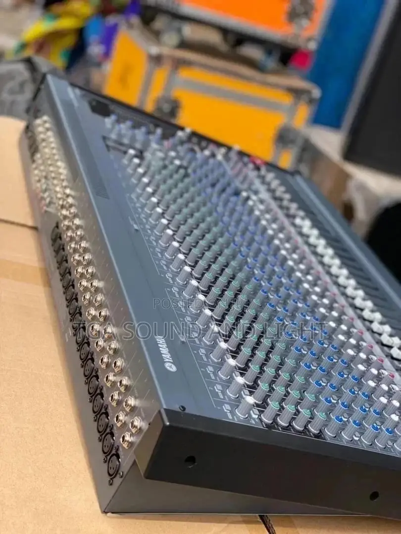 Yamaha Mg24/14fx 24-channel Mixer With Dual Efx