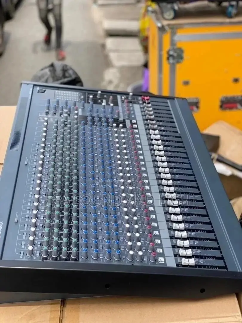 Yamaha Mg24/14fx 24-channel Mixer With Dual Efx