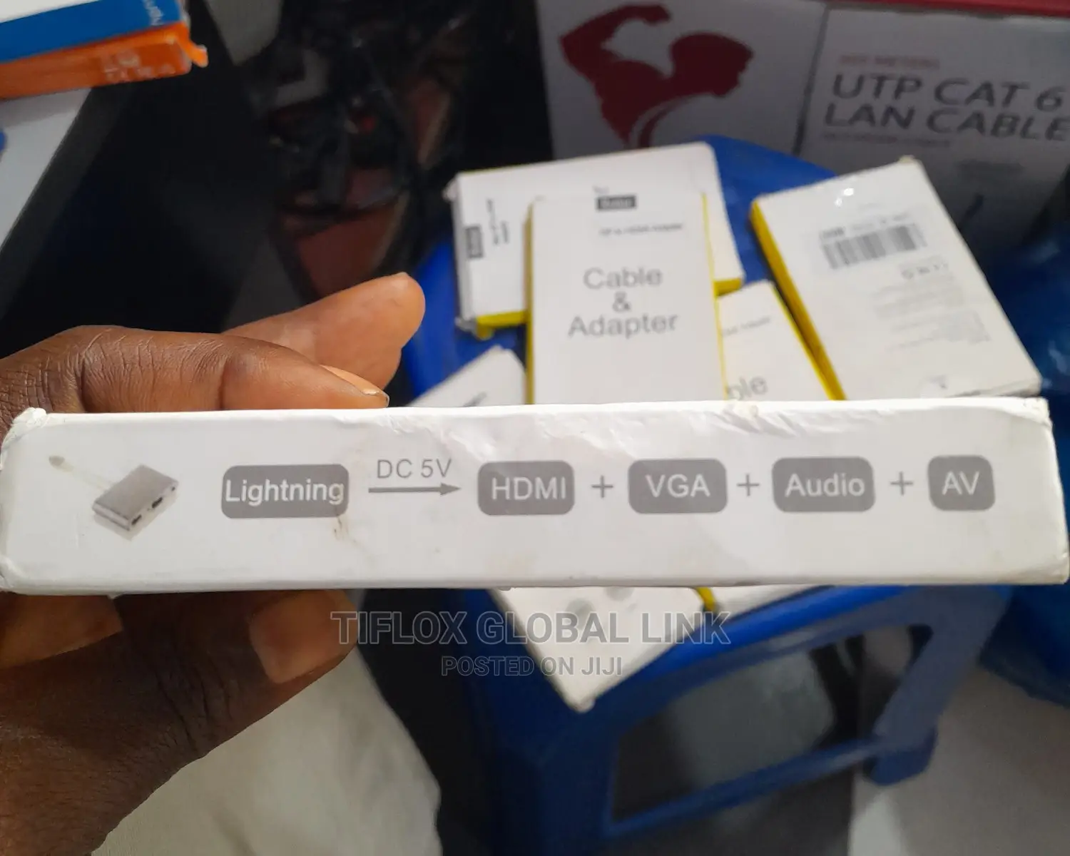 Lighting to HDMI/VGA/AV Adapter