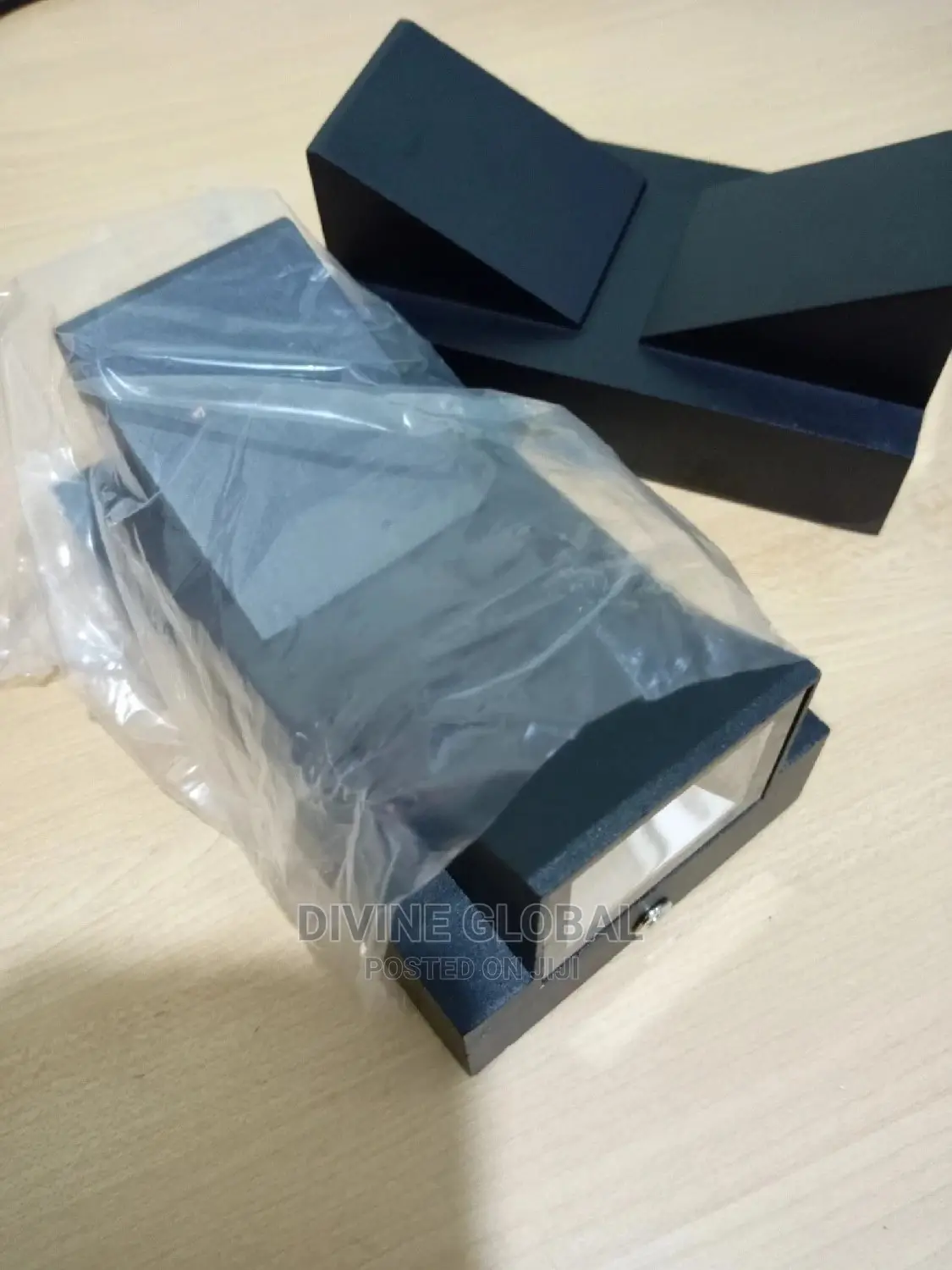 LED Wall Light (Indoor Outdoor Use)