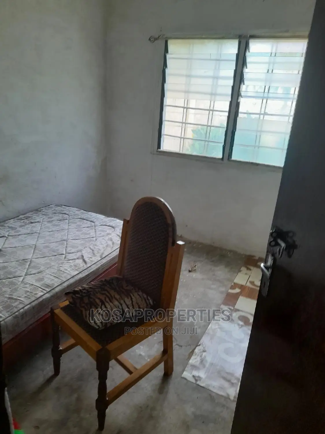 4bdrm House in Mataheko, Kaneshie for sale