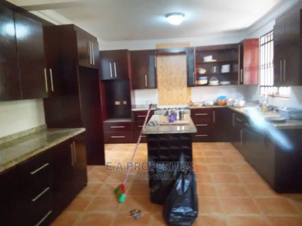 4bdrm Mansion in E a Properties, Ability for Rent