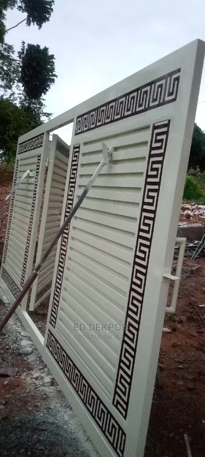 Strong Metals Sliding Gateate