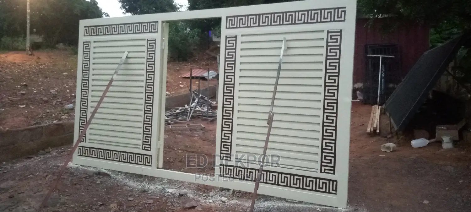 Strong Metals Sliding Gateate