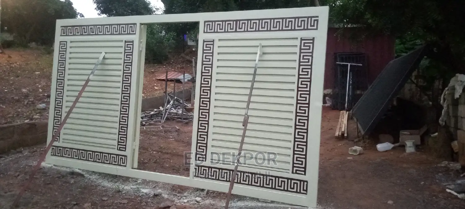 Strong Metals Sliding Gateate