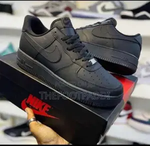 Nike Air Force 1 (Plane)