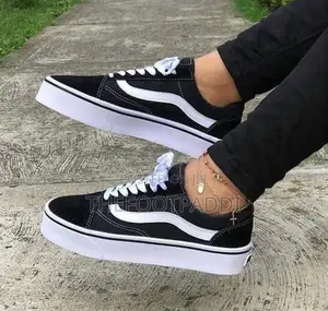Vans of the Wall