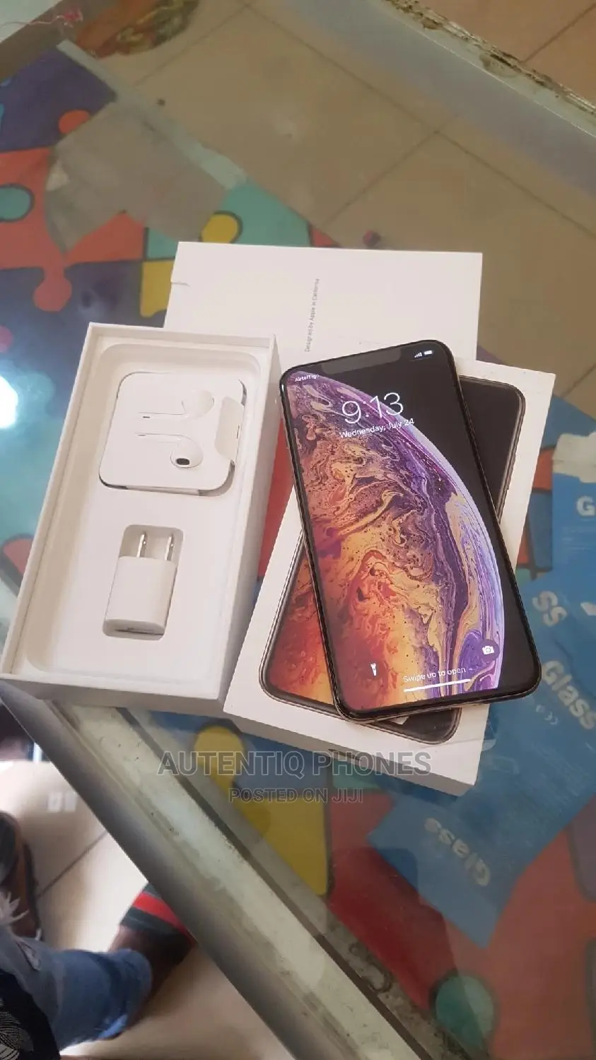 New Apple iPhone XS Max 256 GB Gold