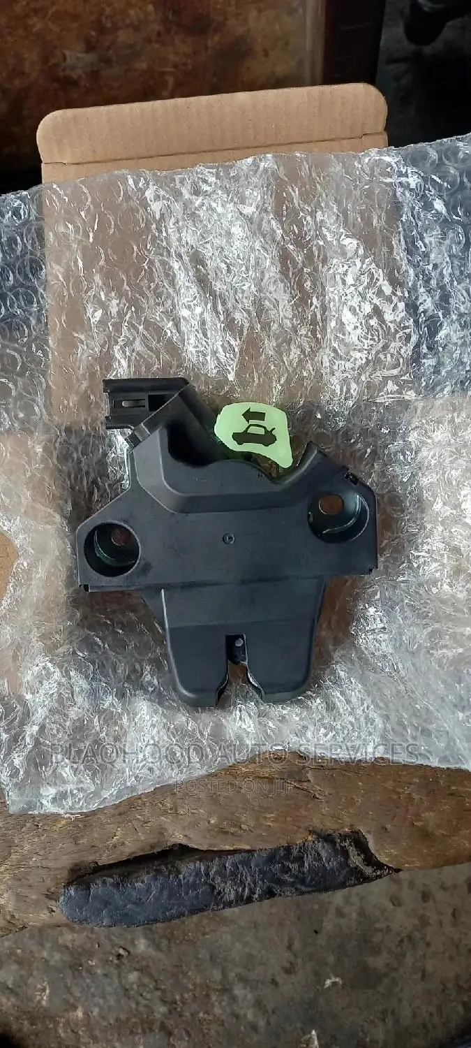 Toyota Corolla 2009-2017 BOOT/HATCH LOCKER Available