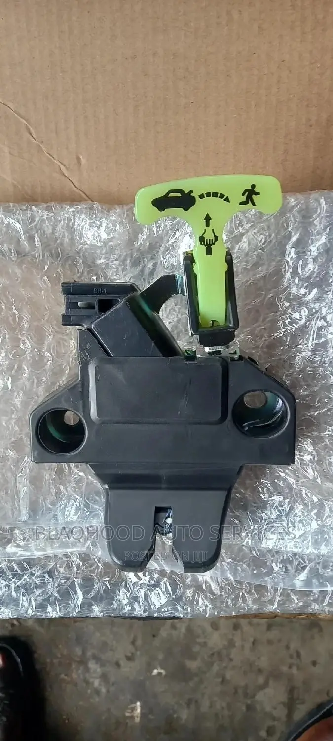 Toyota Corolla 2009-2017 BOOT/HATCH LOCKER in Stock
