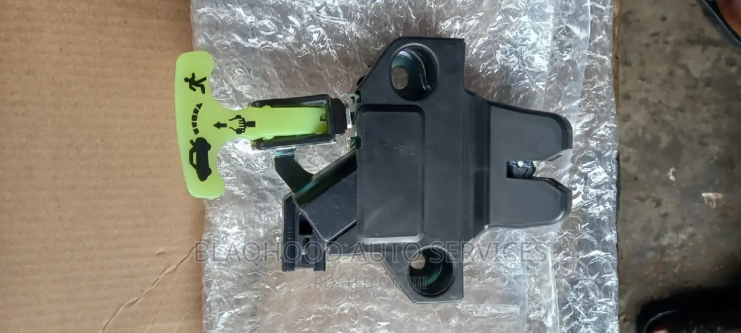 Toyota Corolla 2003-2008 BOOT/HATCH LOCKER Available