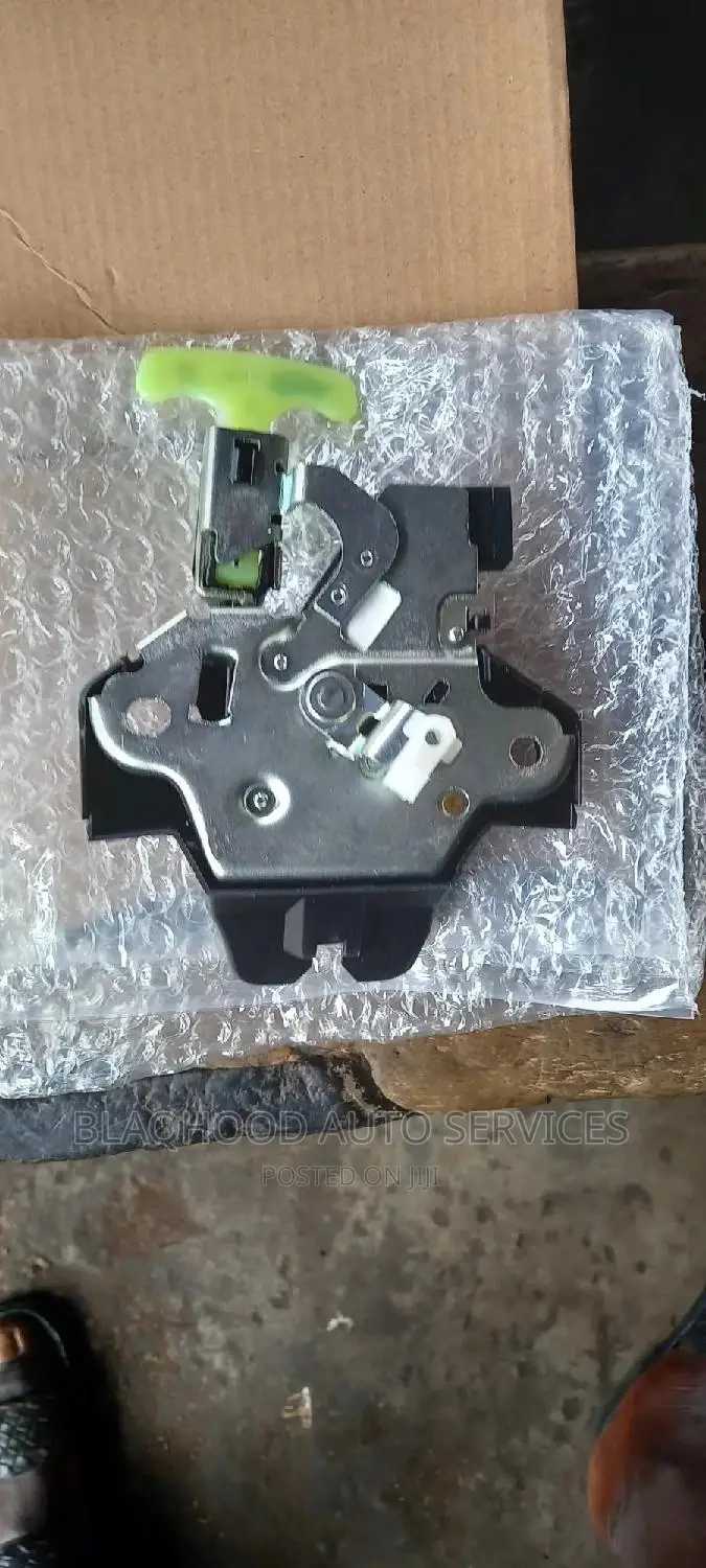 Toyota Corolla 2003-2008 BOOT/HATCH LOCKER Available