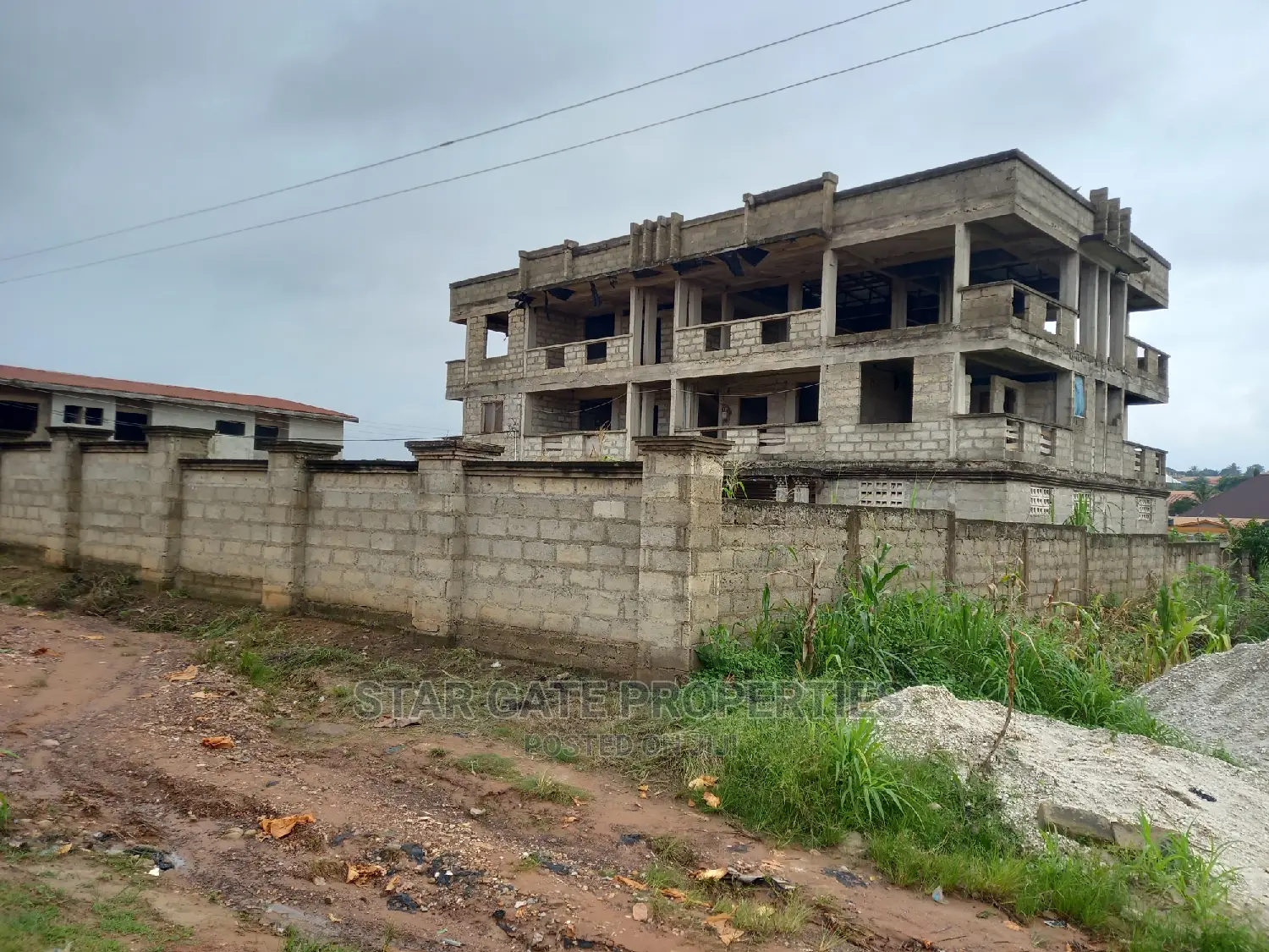 6 Blocks of Flats for Sale at Kotwi (Santasi)
