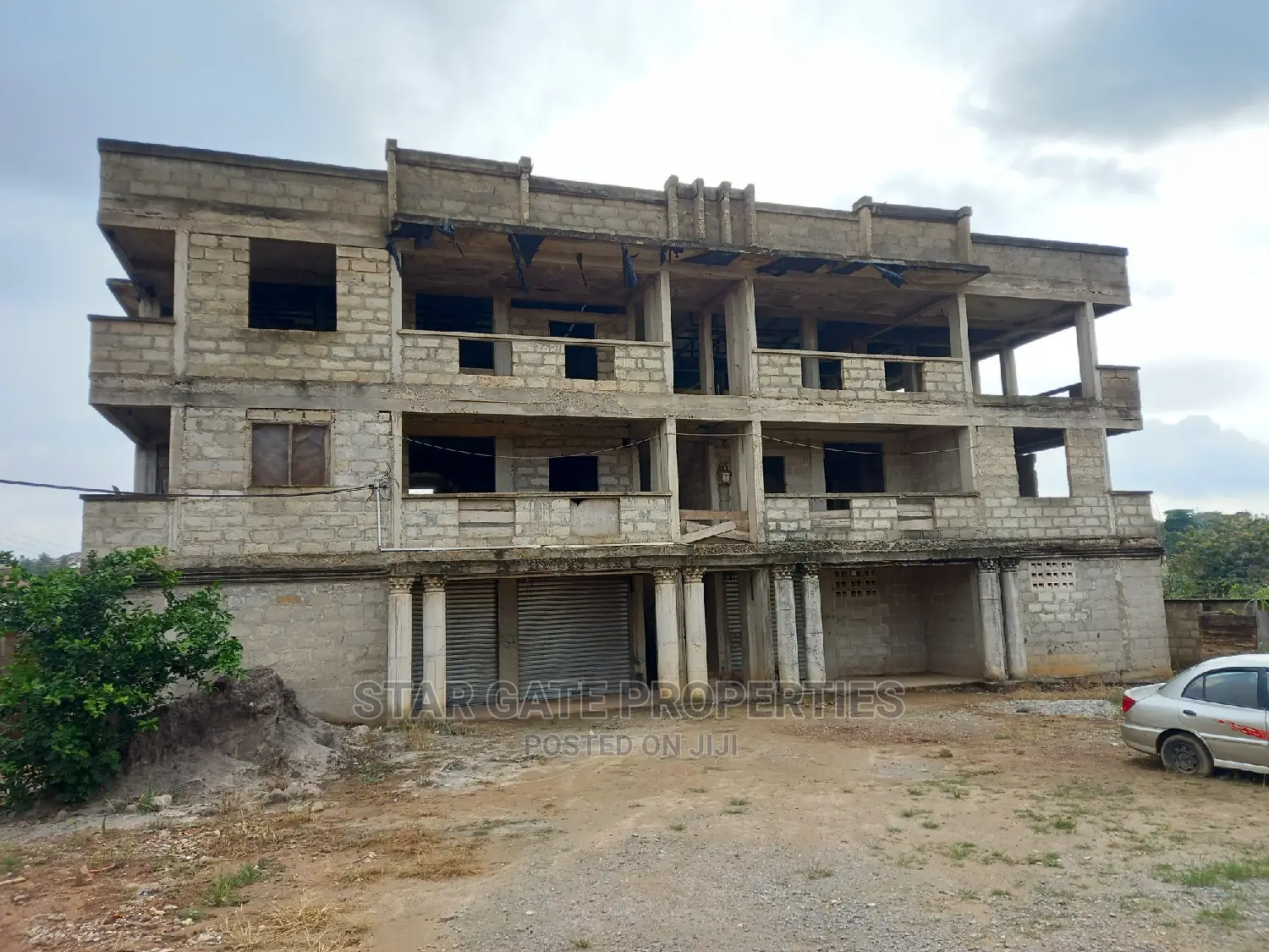 6 Blocks of Flats for Sale at Kotwi (Santasi)