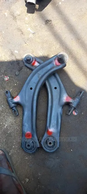 Nissan Sentra 2007-2012 LOWER ARM Pair in Stock