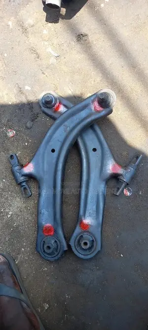 Nissan Sentra 2007-2012 LOWER ARM Pair in Stock