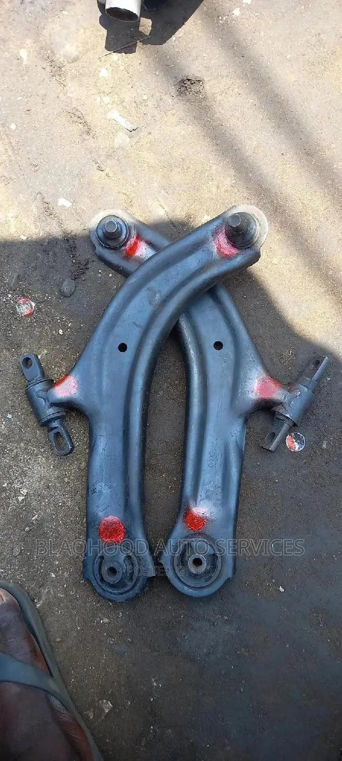 Nissan Sentra 2007-2012 LOWER ARM Pair in Stock