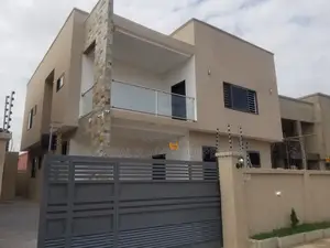 4bdrm Duplex in Suadom Properties, Coca Cola for Sale
