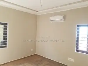 4bdrm Duplex in Suadom Properties, Coca Cola for Sale