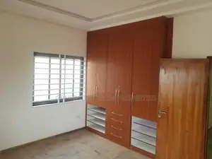 4bdrm Duplex in Suadom Properties, Coca Cola for Sale