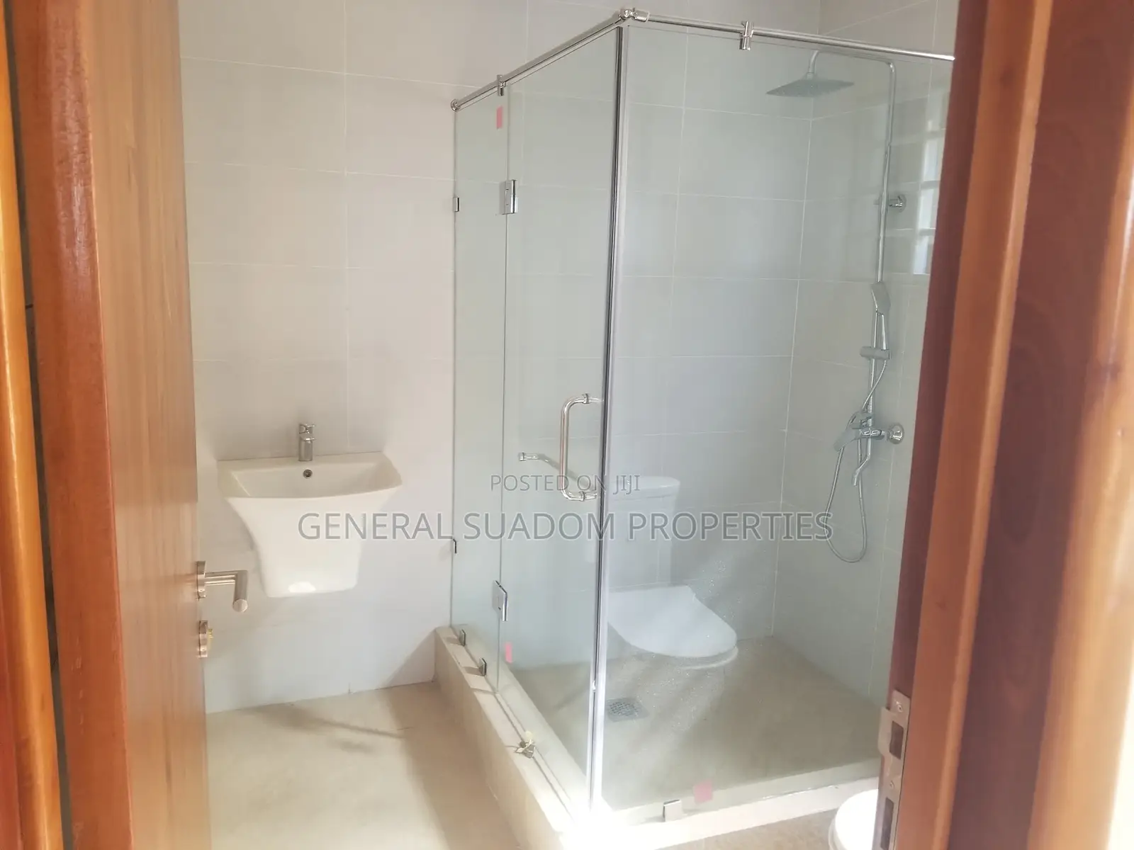 4bdrm Duplex in Suadom Properties, Coca Cola for Sale