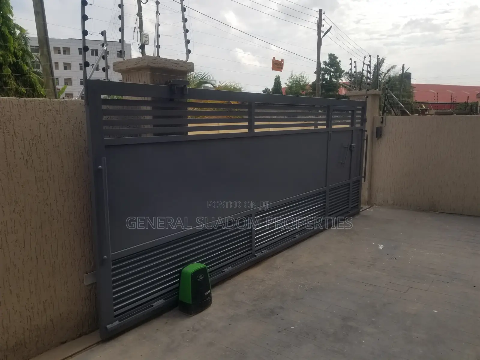 4bdrm Duplex in Suadom Properties, Coca Cola for Sale