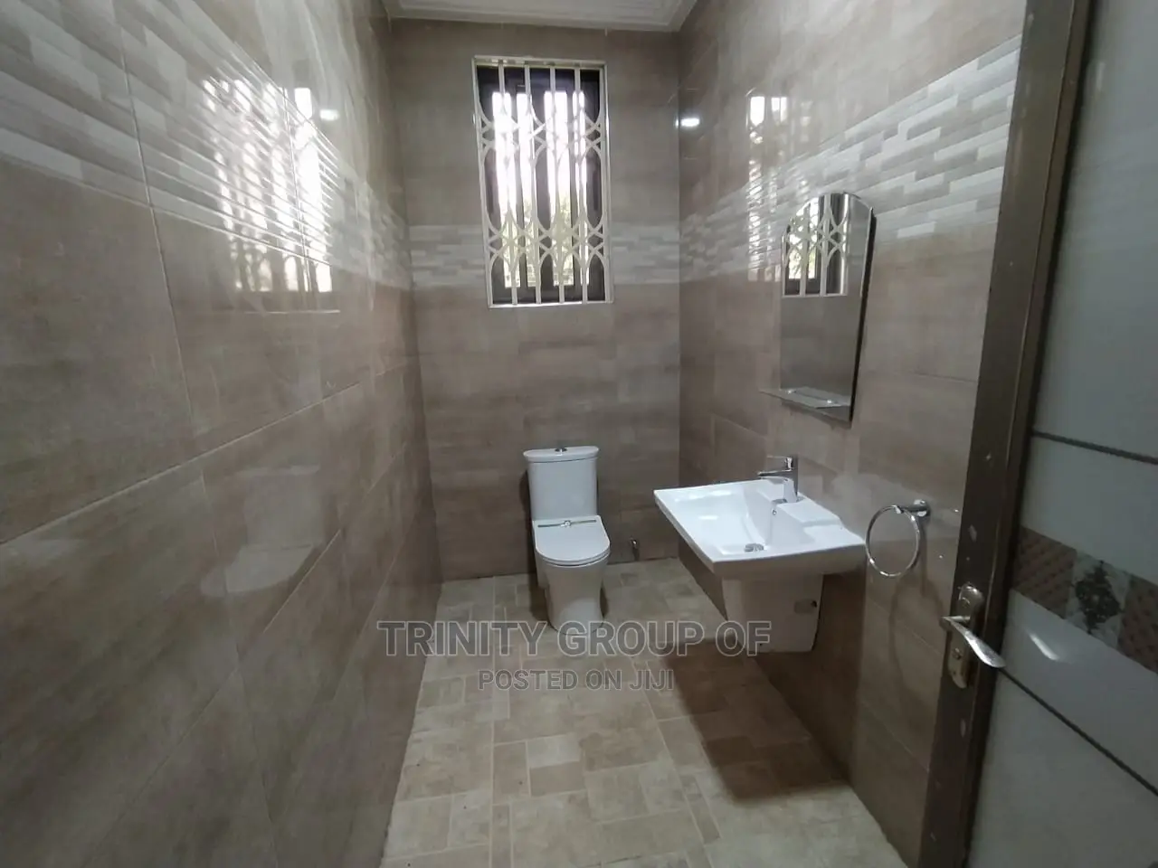 4bdrm Mansion in Ayimensa, Accra Metropolitan for sale