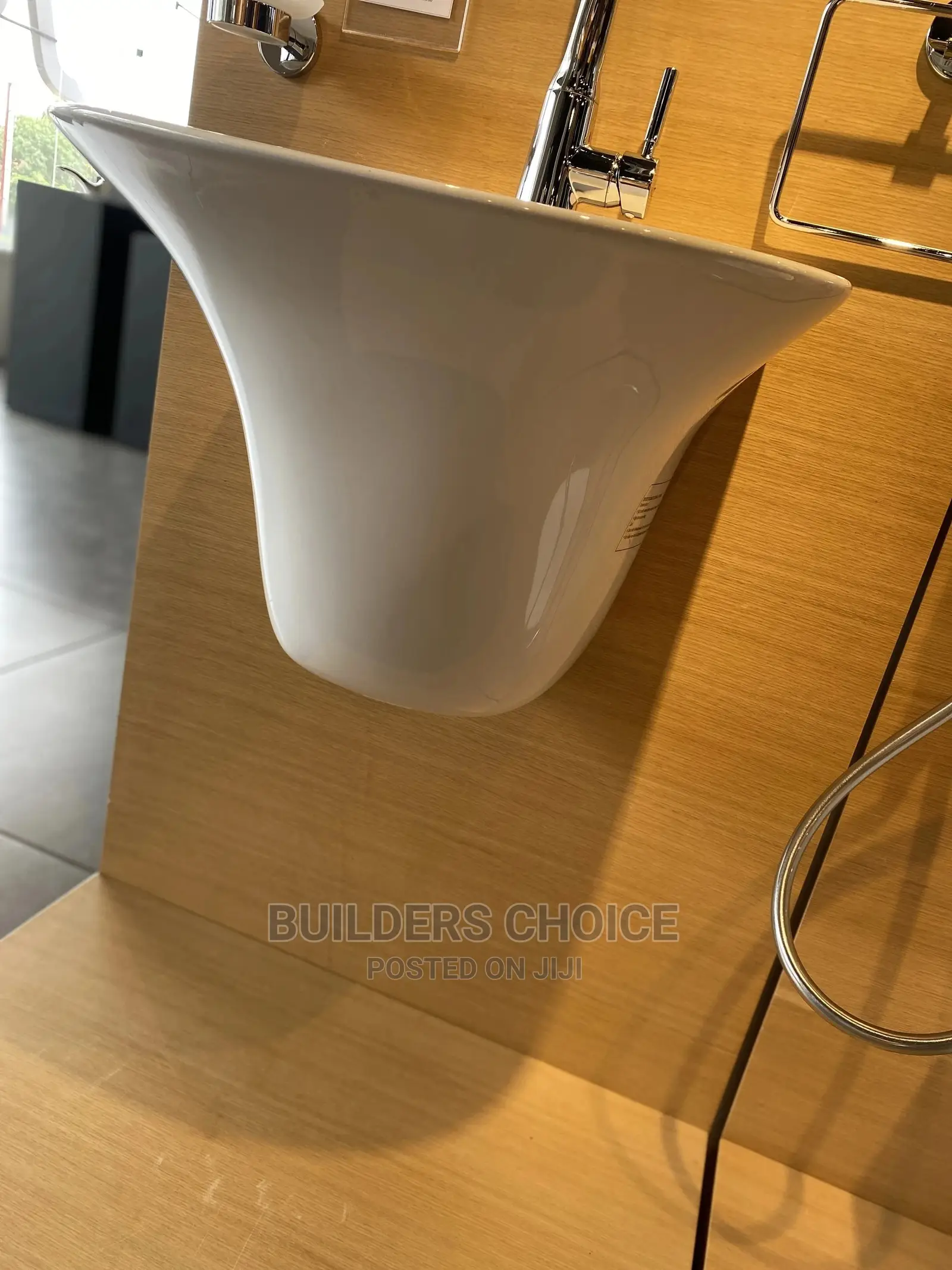 Wall Hang Wash Basin