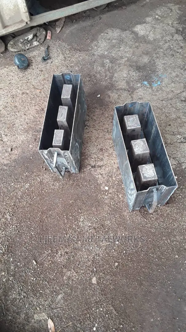 Manual Hand Mould With Hollow Pin LM