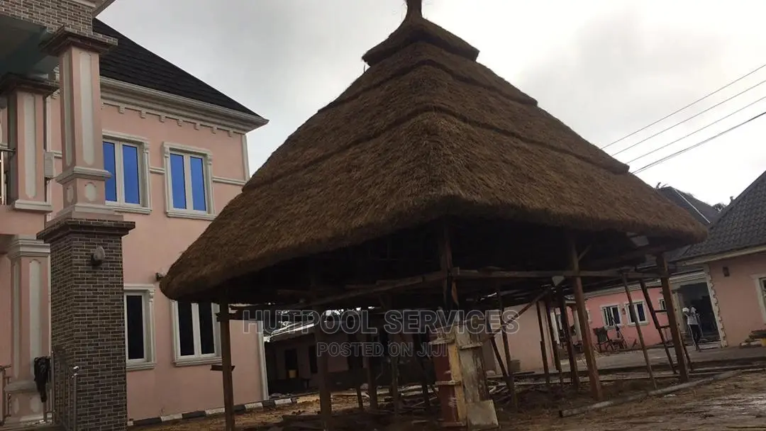 Hut Contractor