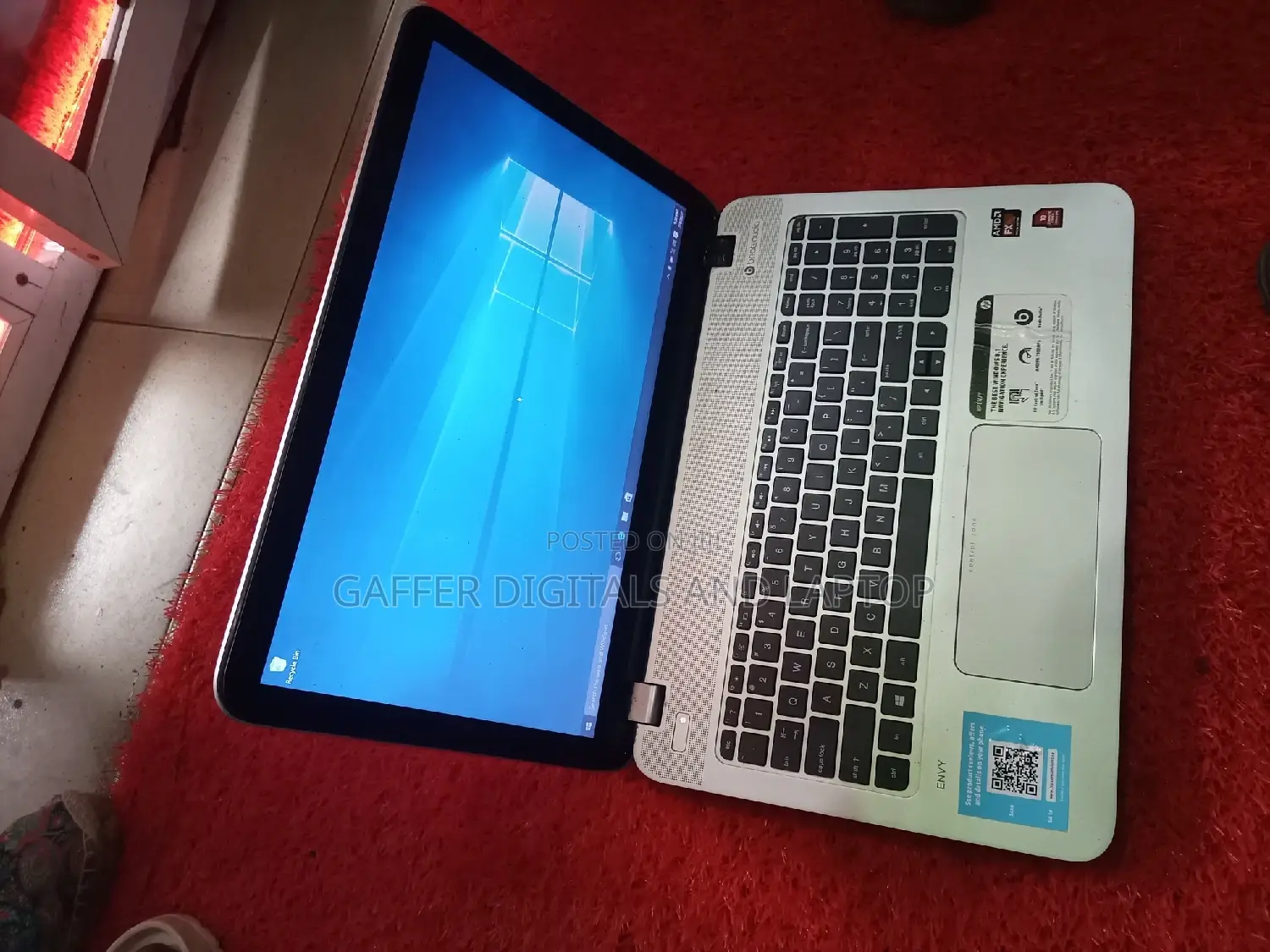 New Laptop HP Envy 15 8GB AMD A10 HDD 750GB