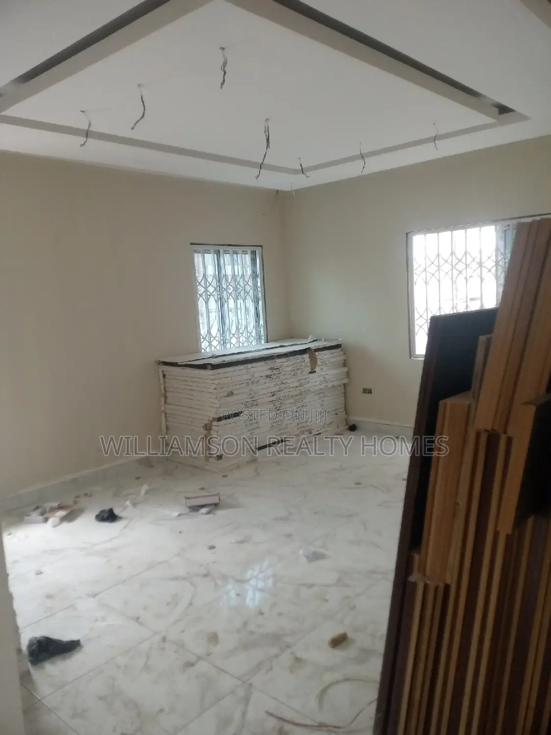 3bdrm Mansion in Coastal Estate Area, Spintex for sale
