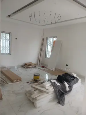 3bdrm Mansion in Coastal Estate Area, Spintex for sale