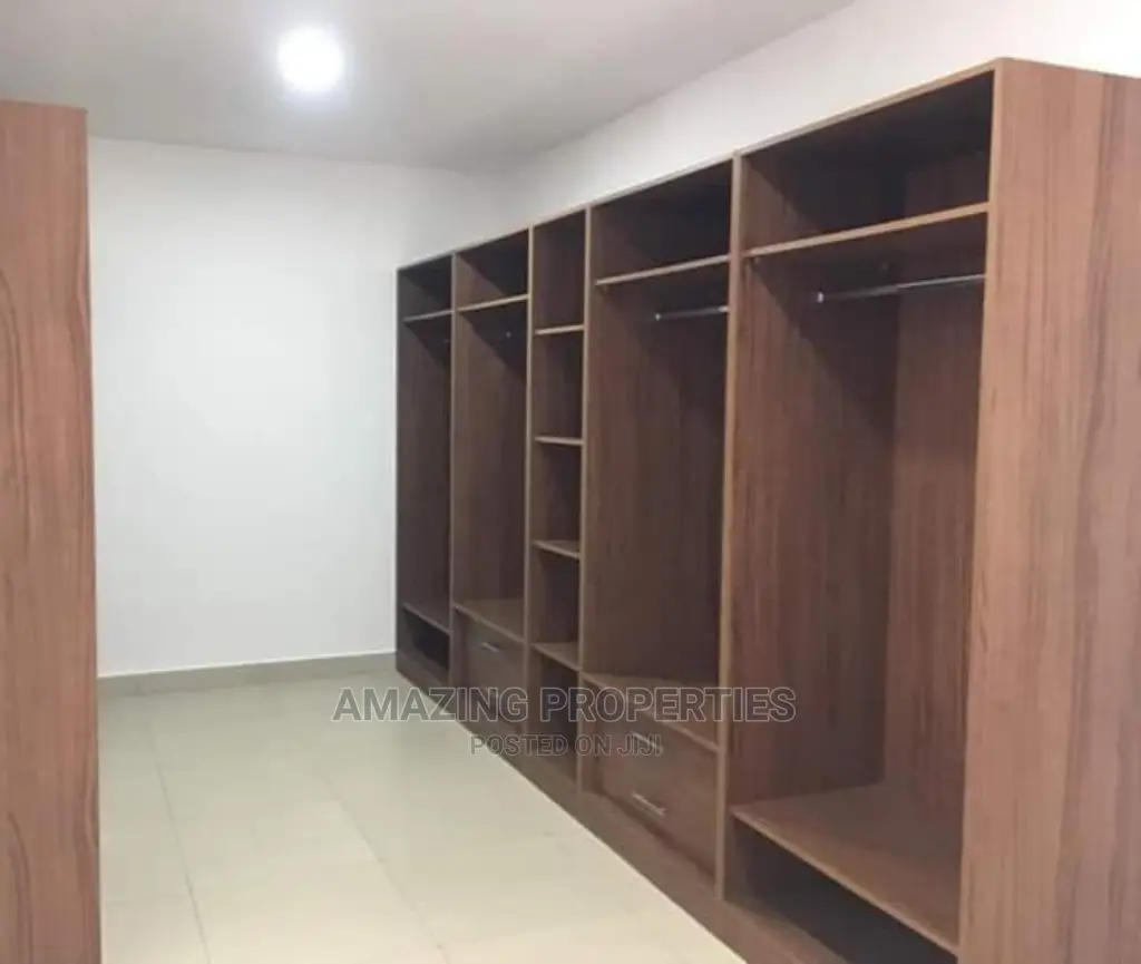4bdrm Townhouse/Terrace in Airport Residential Area for Rent