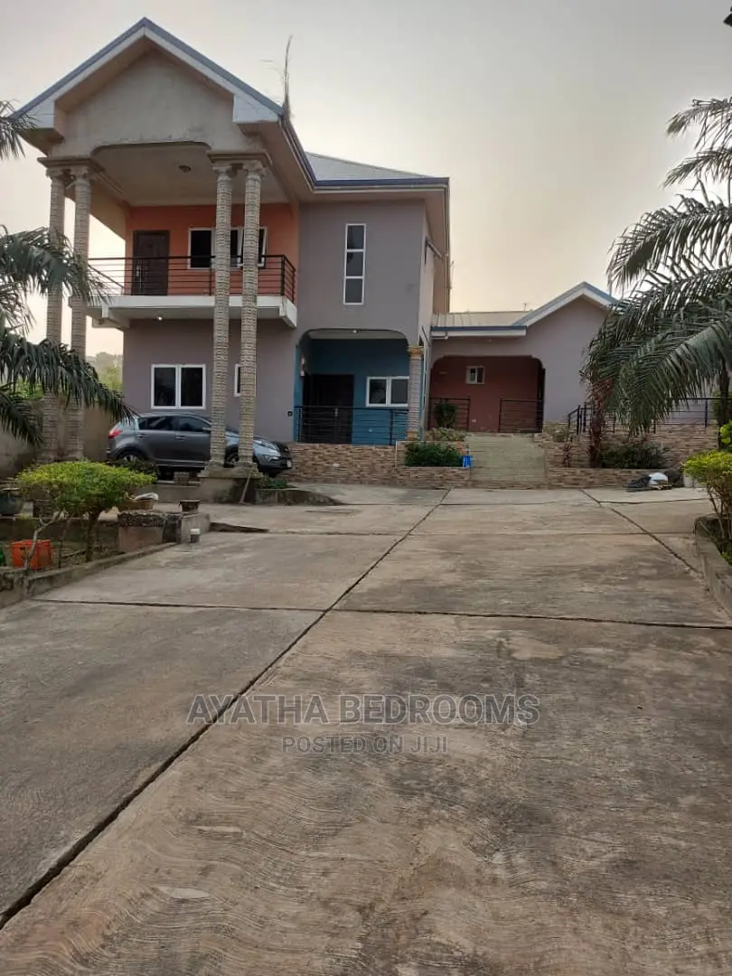 5bdrm House in Ayathar Bedroom, Accra Metropolitan for Sale