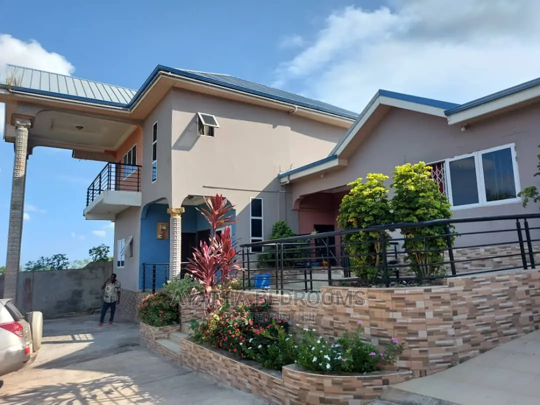 5bdrm House in Ayathar Bedroom, Accra Metropolitan for Sale