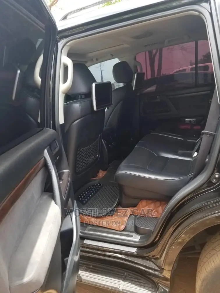 Car Rentals Rent a Car Landcruisers V8 for Rent in Ghana