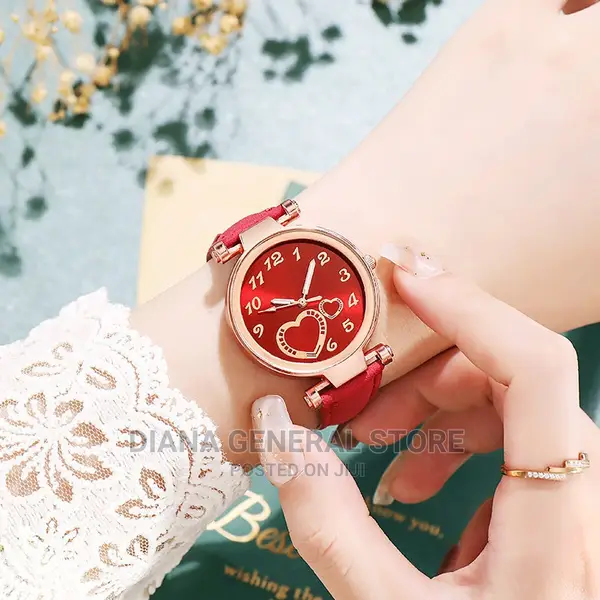 New Women's Fashion Brand Watch Love Watch Peach Heart