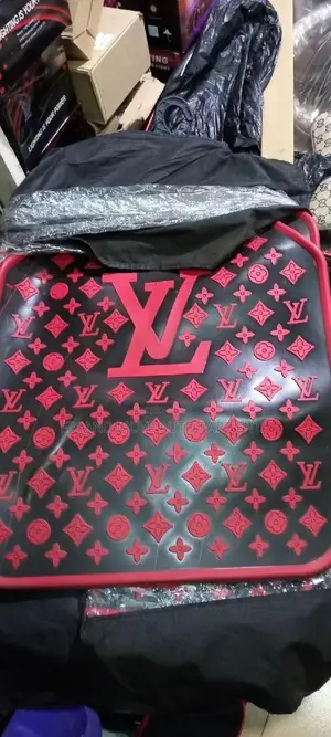 Designer FLOOR MAT/CARPETS for All Cars Available