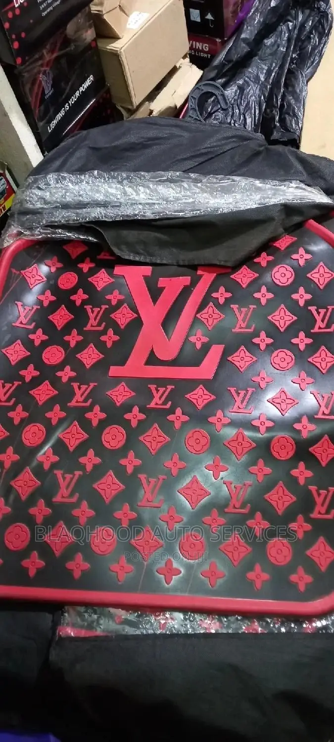 Designer FLOOR MAT/CARPETS for All Cars Available
